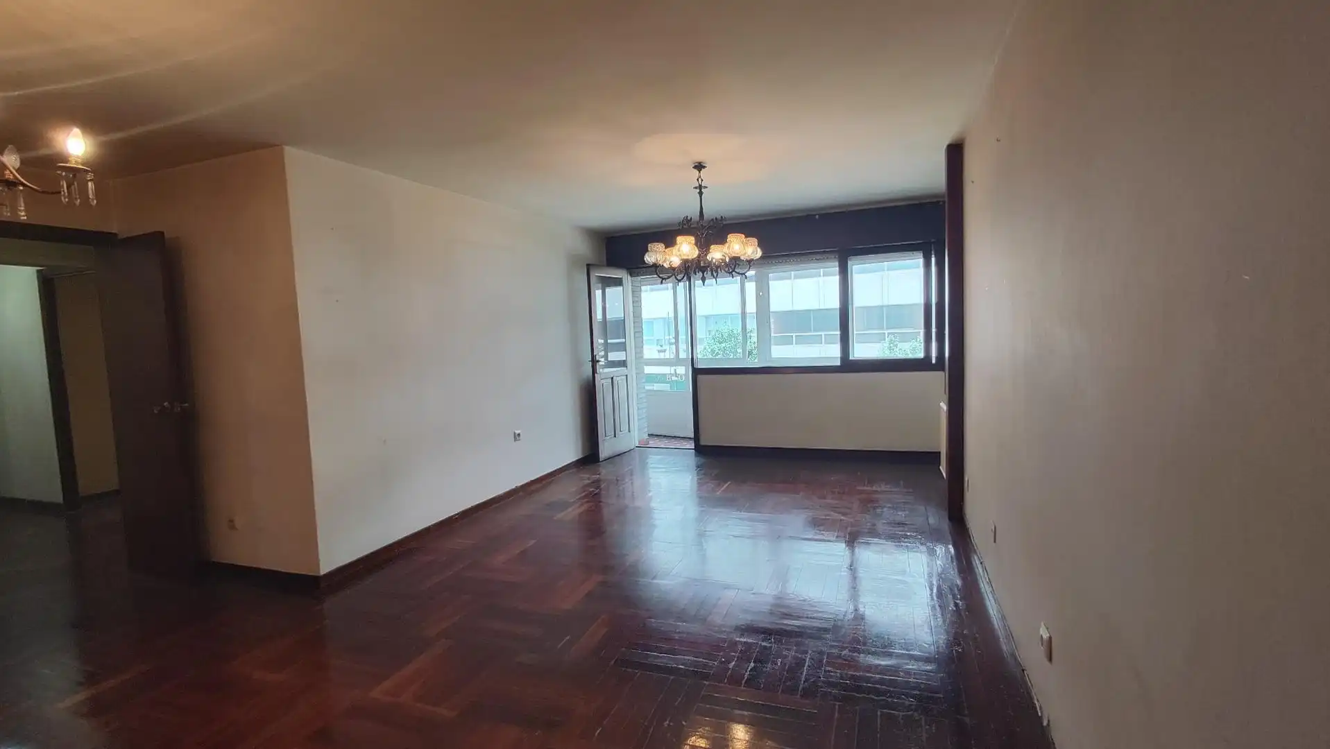 Sala de estar de Piso en venta en Vigo  con Calefacción, Trastero y Balcón