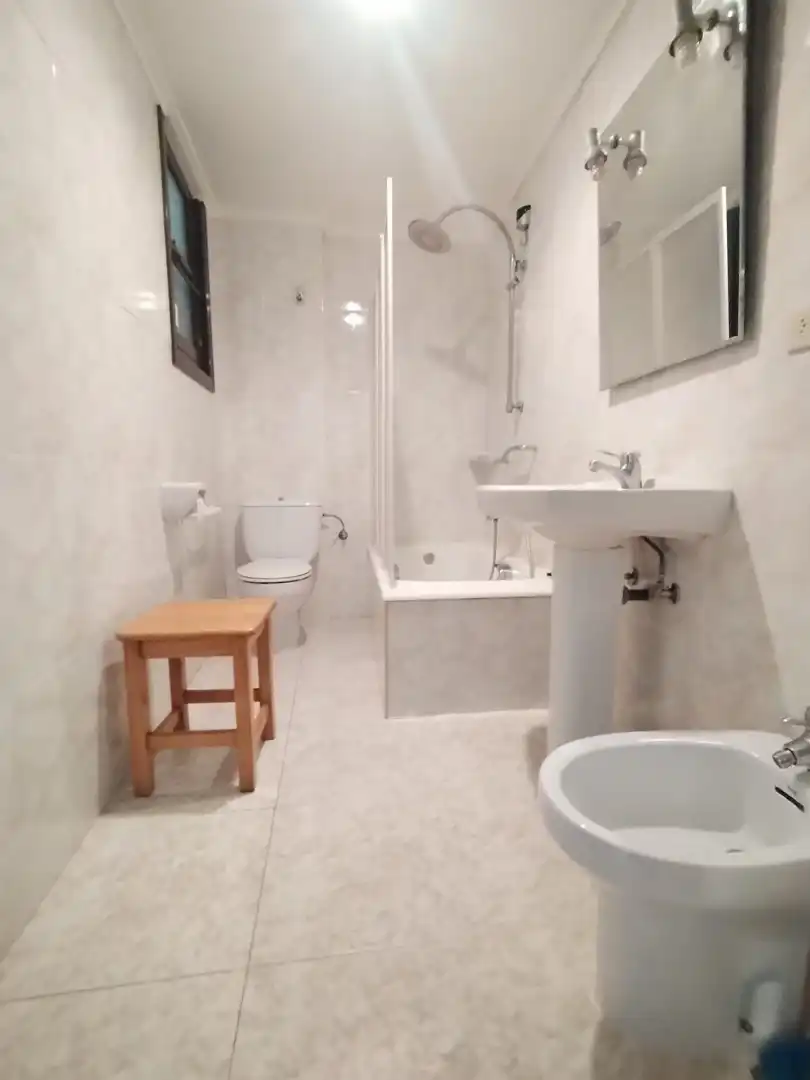 Baño de Piso en venta en Azkoitia con Amueblado, Horno y Lavadora