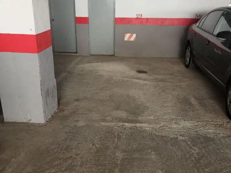 Aparcament de Garatge de lloguer en Almería