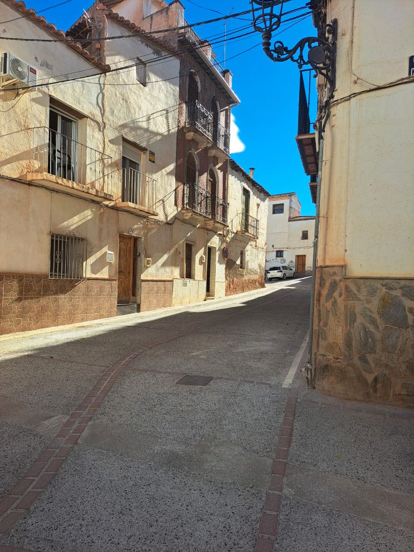 Vista exterior de Casa o xalet en venda en Guadix amb Balcó