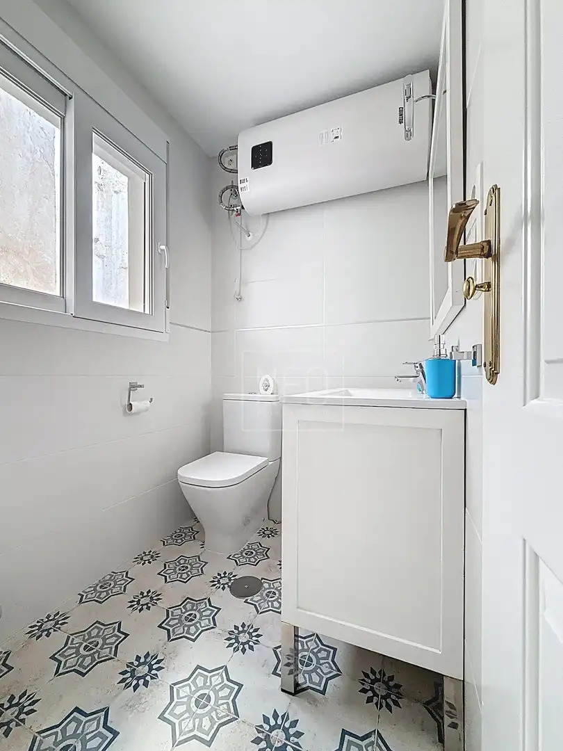 Bathroom of Flat for sale in Granada
