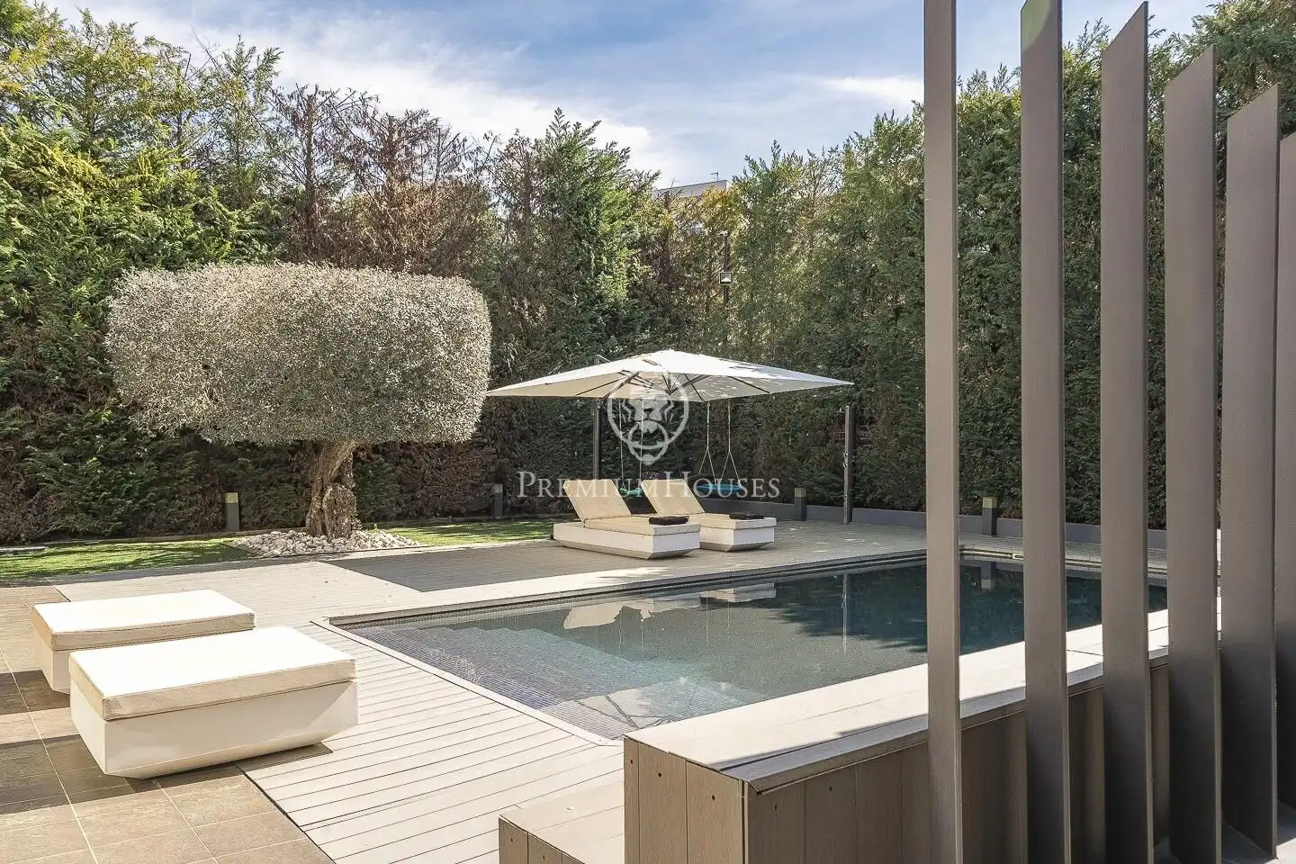 Terrace of Houses for sale in Sant Cugat del Vallès  with Air Conditioner, Private garden and Terrace