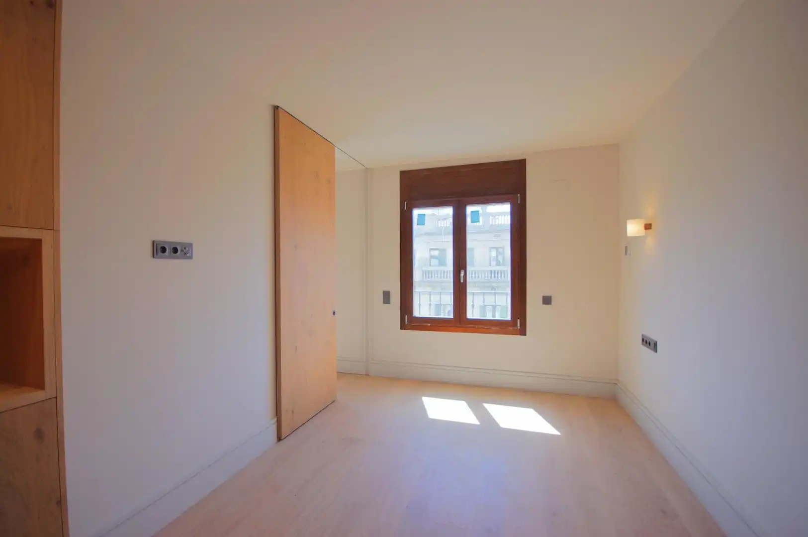 Bedroom of Flat for sale in Barcelona  with Air Conditioner, Heating and Parquet flooring