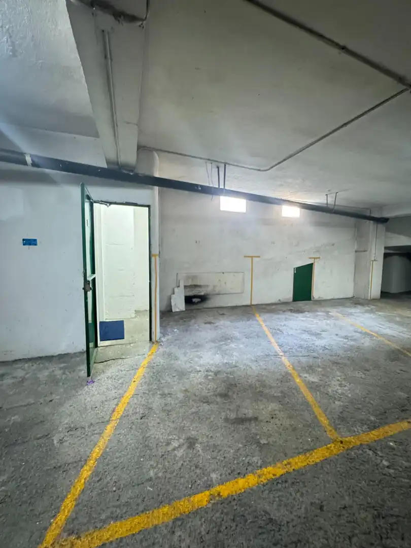 Piso en venta en Vigo  con Calefacción, Parquet y Trastero
