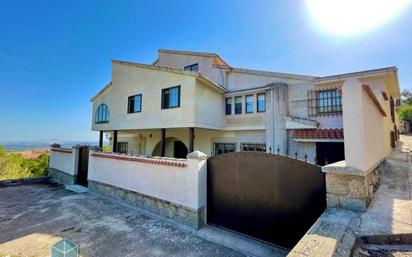 Exterior view of House or chalet for sale in San Pablo de los Montes  with Air Conditioner, Heating and Terrace