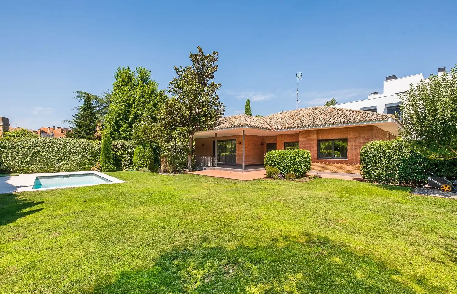 Villa mit Pool zur Miete in Osa Mayor