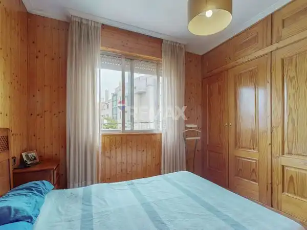 Dormitori de Pis en venda en Vigo  amb Parquet, Terrassa i Traster