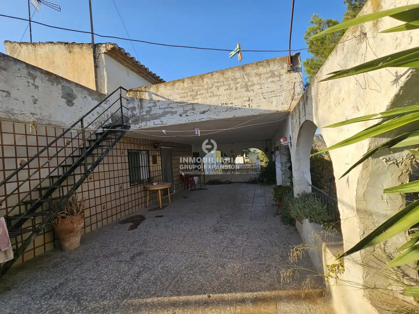 Außenansicht von Haus oder Chalet zum Verkauf in Aspe mit Terrasse und Abstellraum