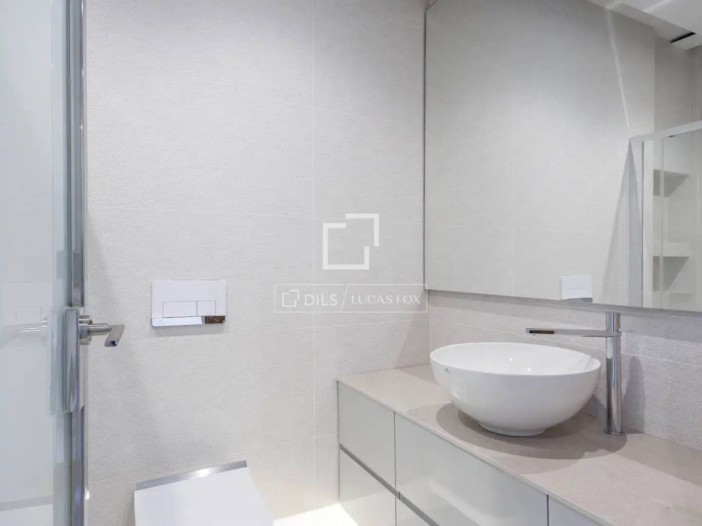 Bany de Casa o xalet en venda en Sagunto / Sagunt amb Aire condicionat, Calefacció i Jardí privat