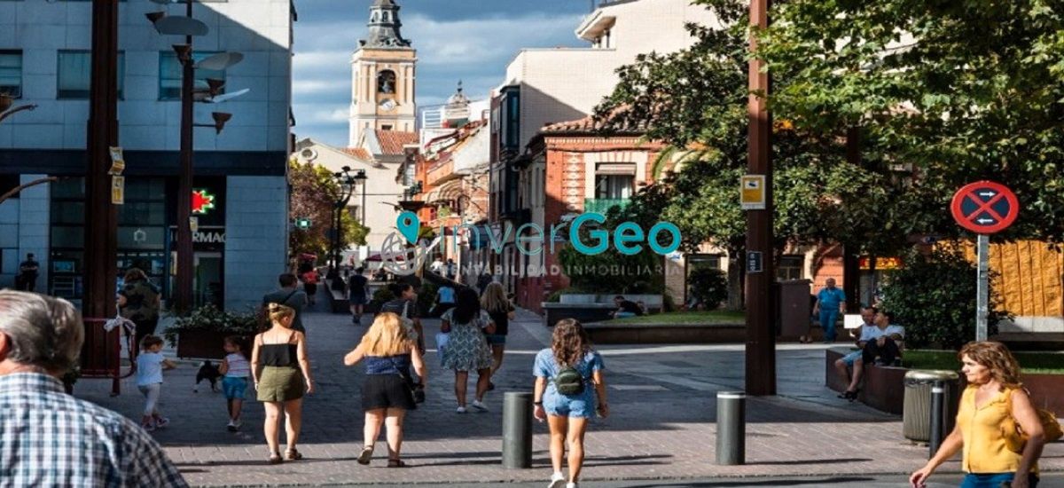 Vista exterior de Local en venda en Getafe amb Aire condicionat, Calefacció i Moblat