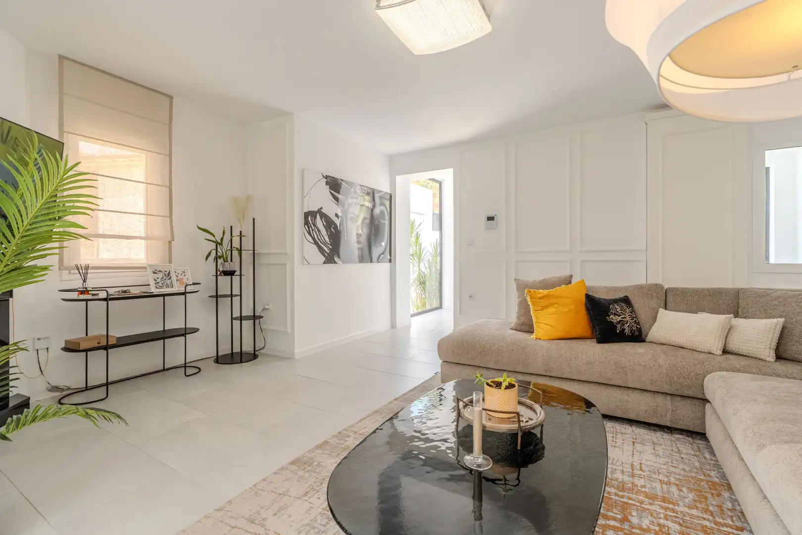 Sala d'estar de Casa o xalet de lloguer en Marbella amb Aire condicionat, Calefacció i Jardí privat