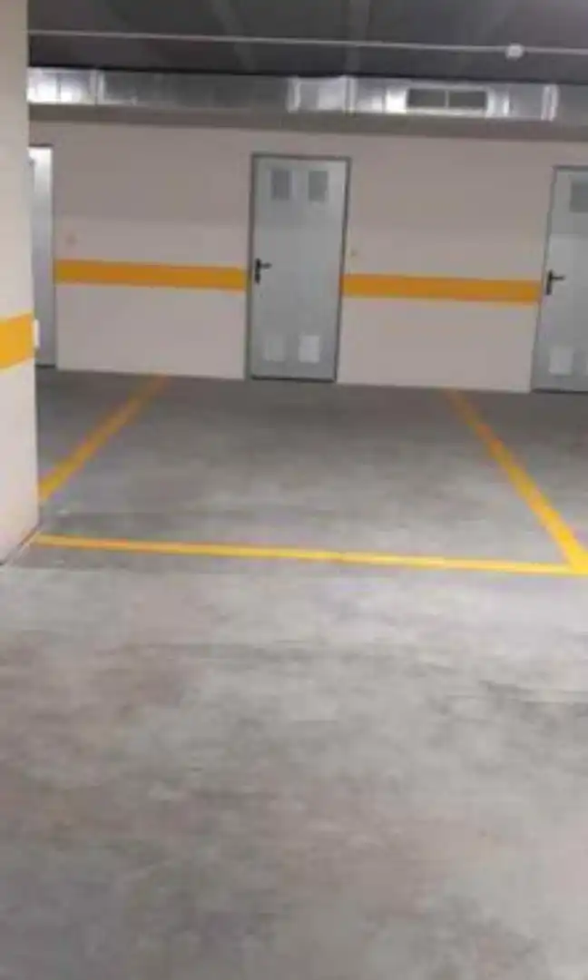 Einzelparkplatz mit Aufzug zum Verkauf in Avenida de Vigo 44