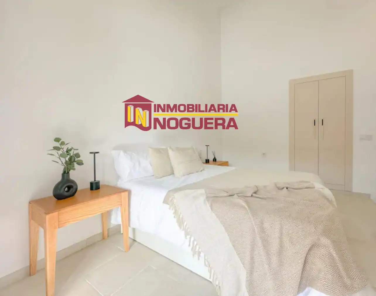 Dormitori de Dúplex en venda en Écija amb Aire condicionat i Moblat