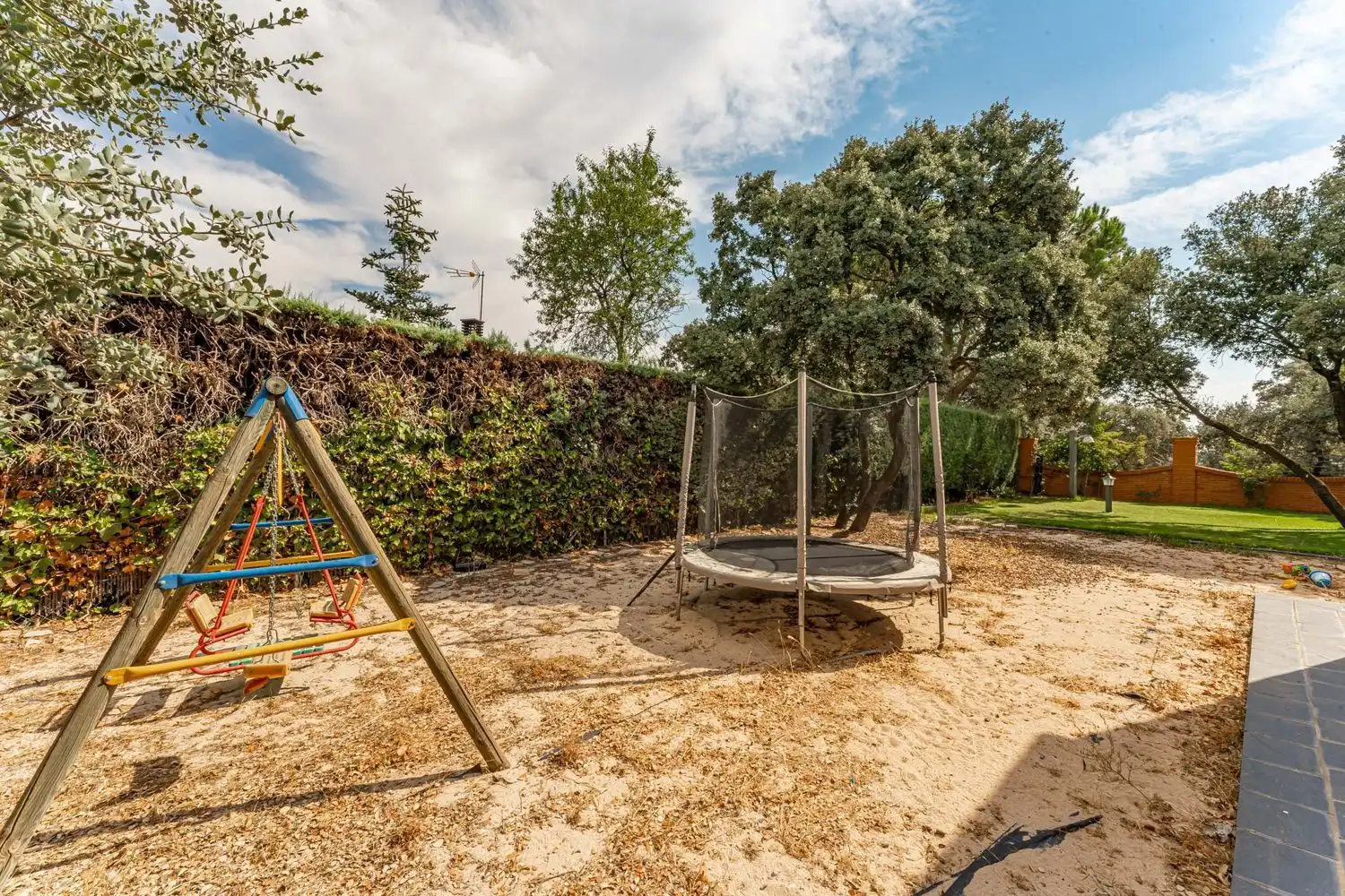Jardín de Casa o chalet en venta en Nuevo Baztán con Aire acondicionado, Jardín privado y Terraza