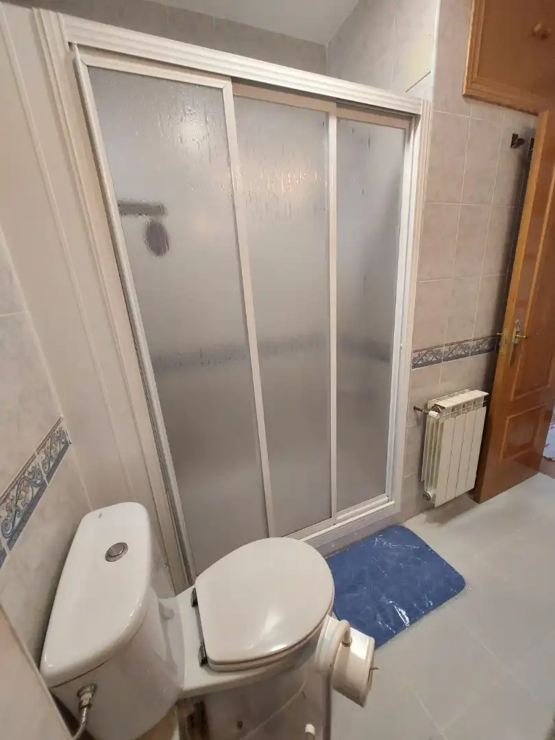 Bathroom of Flat for sale in Alcalá de Henares  with Air Conditioner, Heating and Terrace