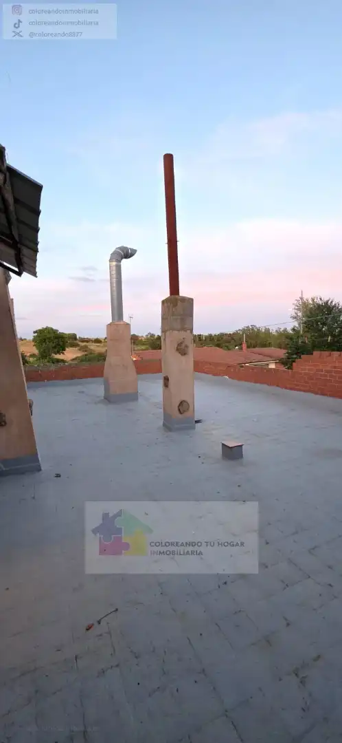 Vista exterior de Pis de lloguer en Villadangos del Páramo amb Calefacció, Parquet i Moblat