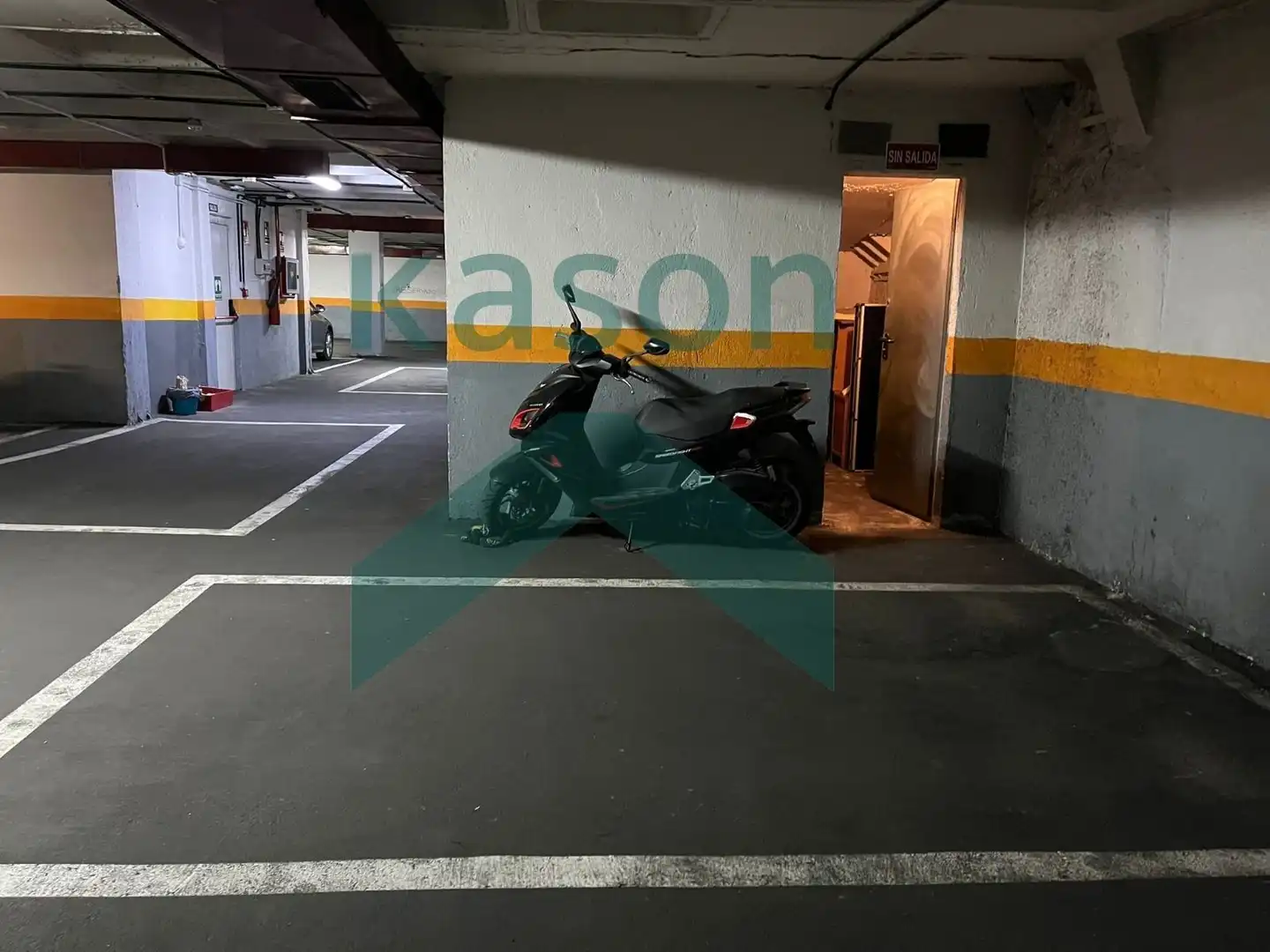 Aparcament de Apartament en venda en Madrid amb Aire condicionat, Calefacció i Traster