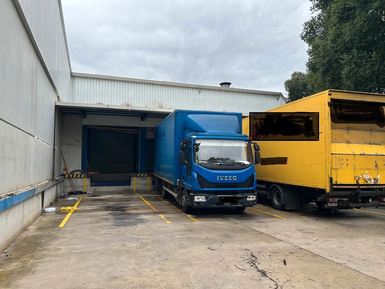 Aparcament de Nau industrial en venda en Olèrdola amb Alarma