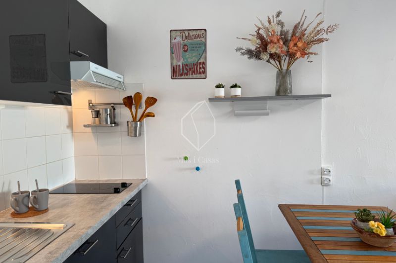 Cocina de Apartamento en venta en L'Escala con Amueblado