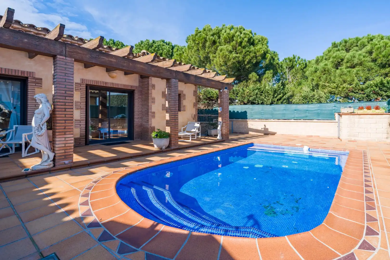 Piscina de Casa o xalet en venda en Torroella de Fluvià amb Aire condicionat, Calefacció i Jardí privat