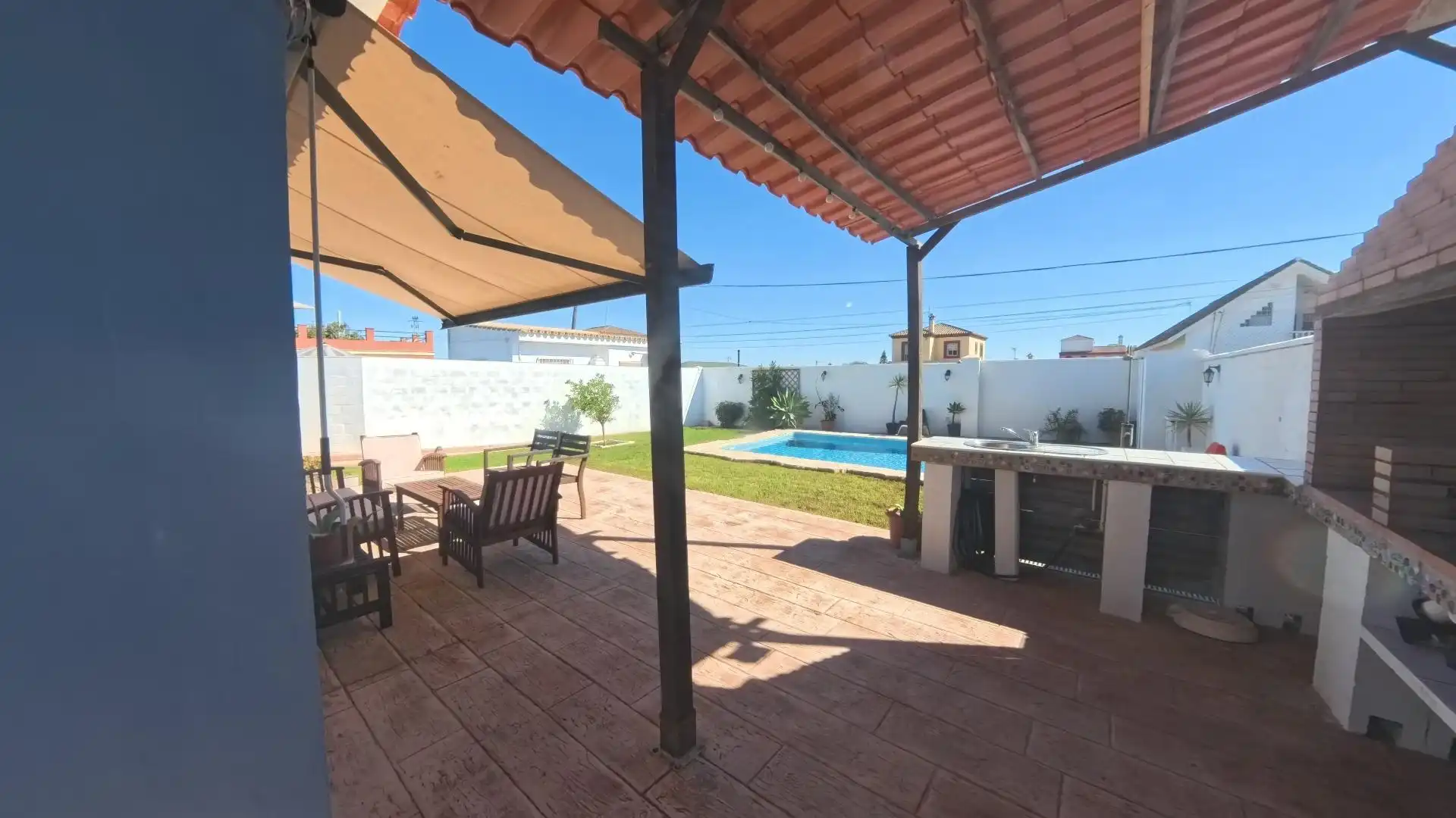 Terrassa de Casa o xalet en venda en El Puerto de Santa María amb Aire condicionat, Jardí privat i Traster
