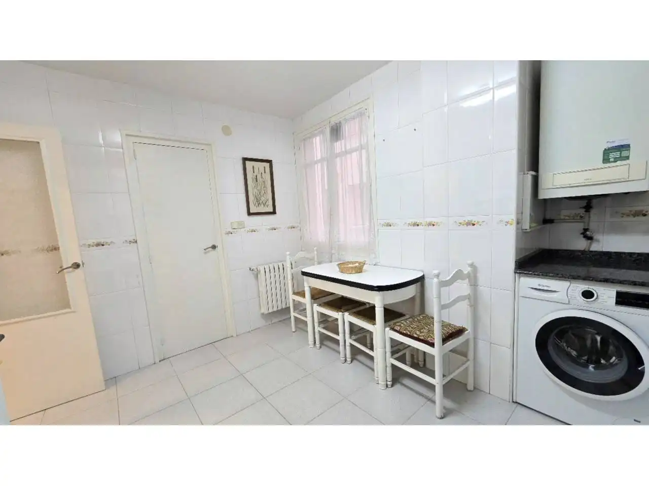 Cuina de Apartament en venda en  Logroño amb Calefacció, Parquet i Terrassa