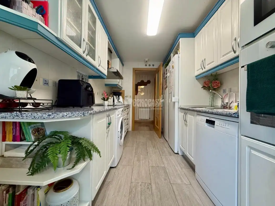 Cocina de Piso en venta en Alovera con Aire acondicionado, Calefacción y Terraza
