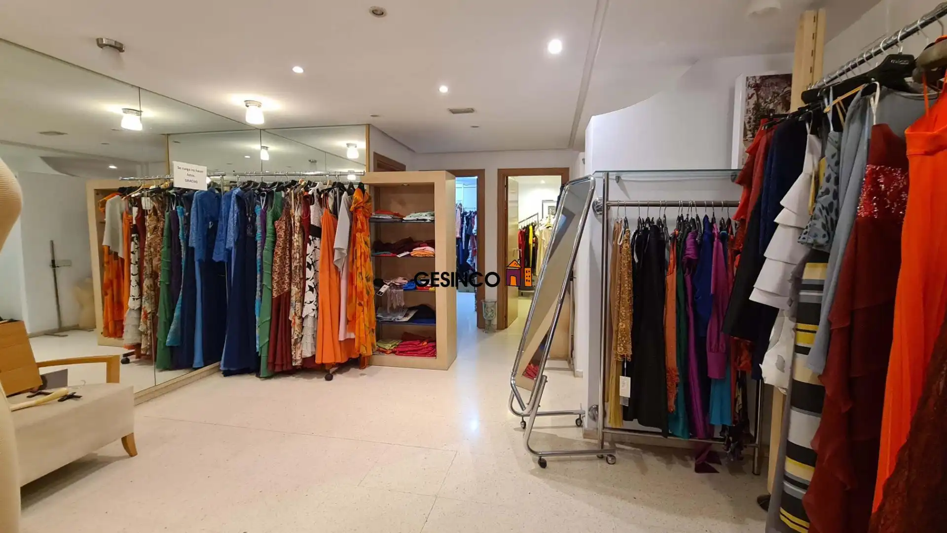 Locale commerciale in vendita a Calle de Josep Melcior Gomis 25, imagen 4