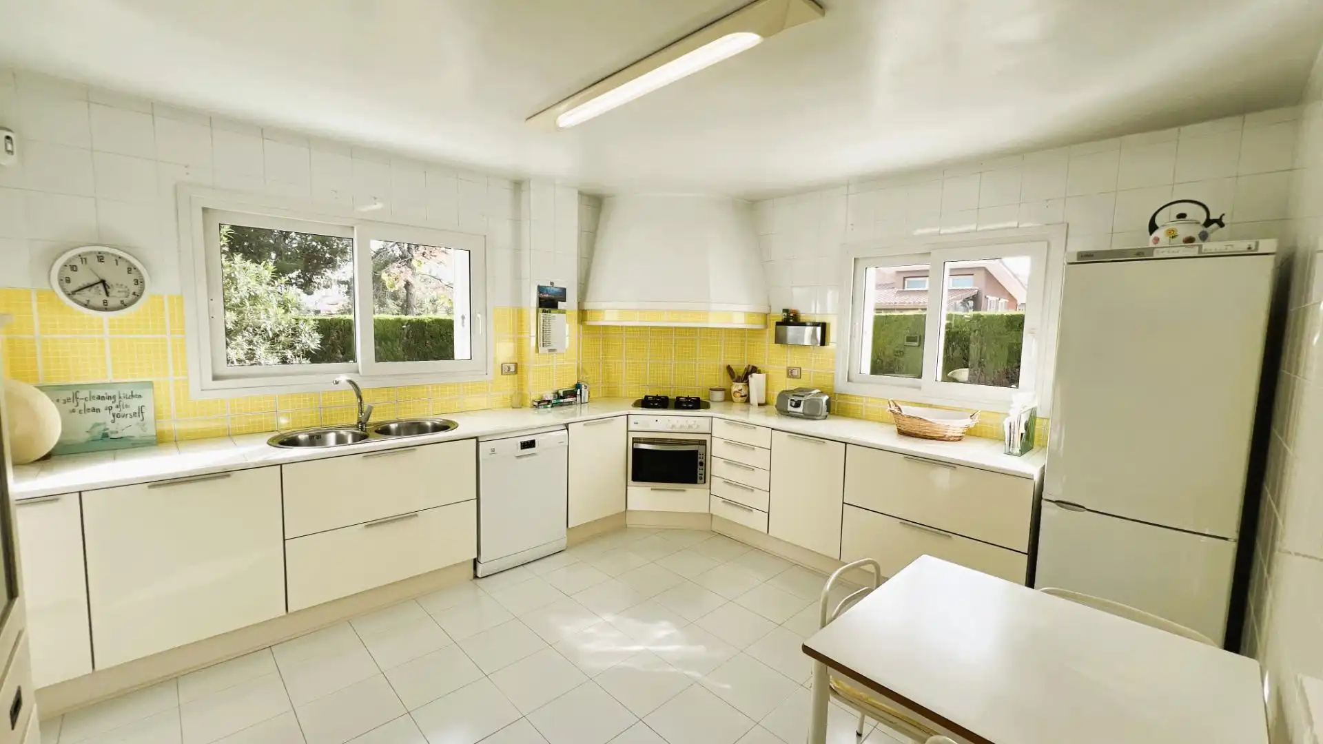 Cocina de Casa o chalet en venta en Castellón de la Plana / Castelló de la Plana con Aire acondicionado, Calefacción y Jardín privado