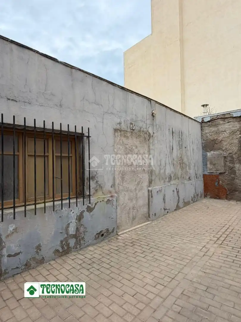 Vista exterior de Casa adosada en venda en Adra amb Jardí privat