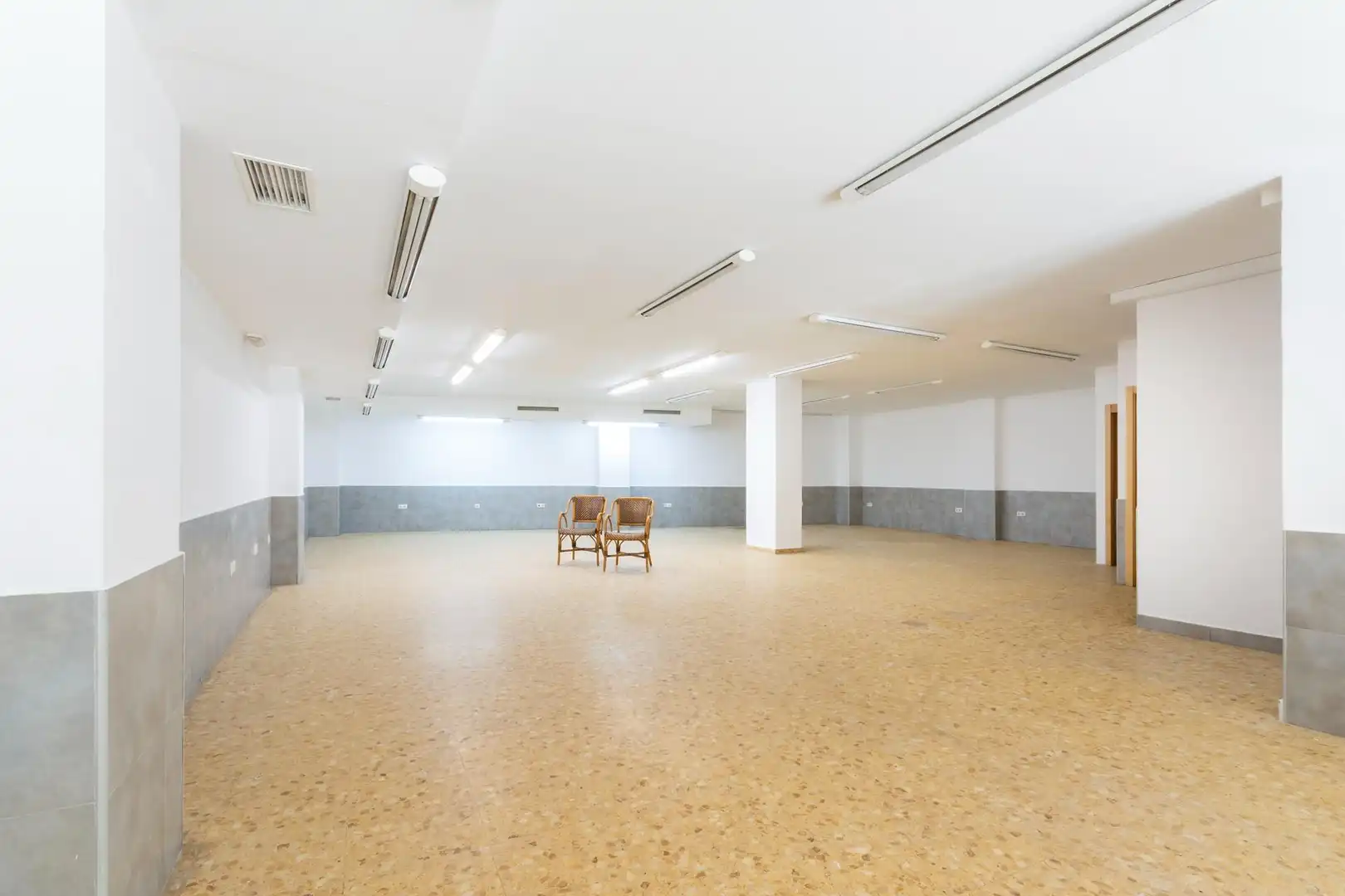 Business premises for sale in Avenida MARQUES DE CAMPO 9, imagen 6