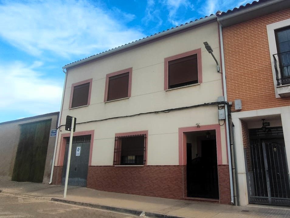 Exterior view of House or chalet for sale in Miguelturra