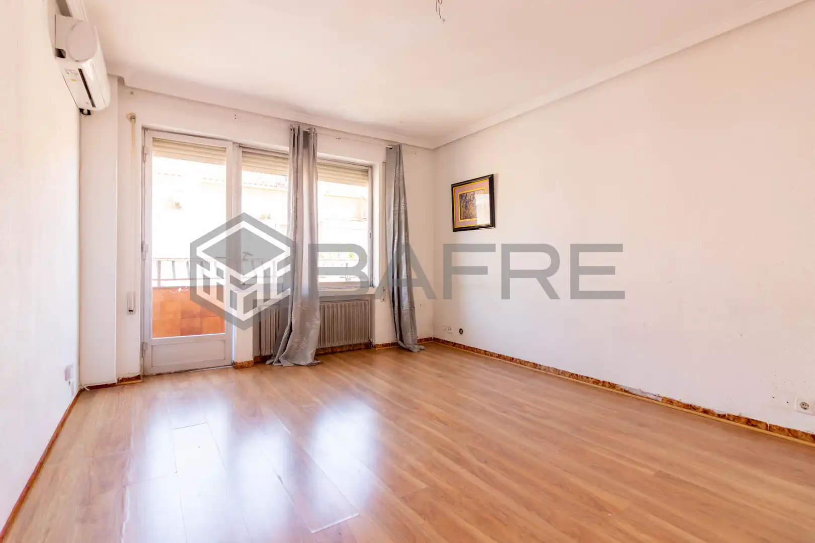 Bedroom of Flat for sale in Madrid  with Air Conditioner, Heating and Terrace