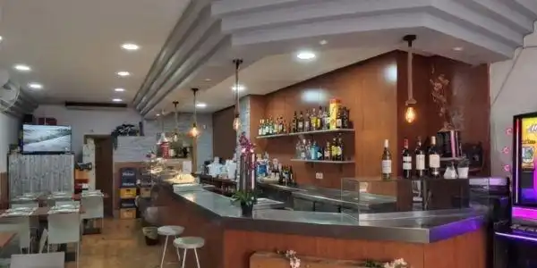 Local de alquiler en Valencia con Terraza