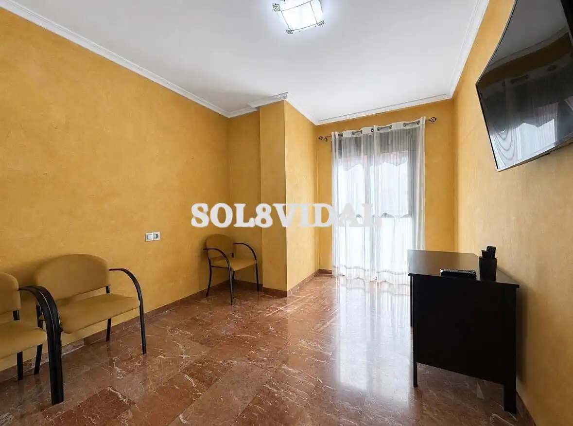 Habitación de Piso de alquiler en Orihuela con Aire acondicionado, Calefacción y Amueblado