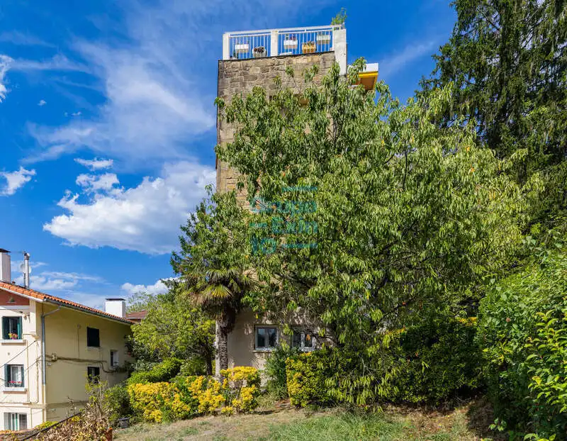 Vista exterior de Pis en venda en Donostia - San Sebastián  amb Calefacció, Jardí privat i Terrassa