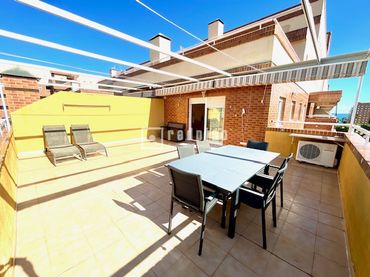 Ático con piscina en venta en Central