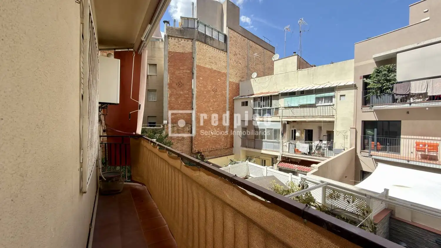 Vista exterior de Pis en venda en Barcelona amb Parquet
