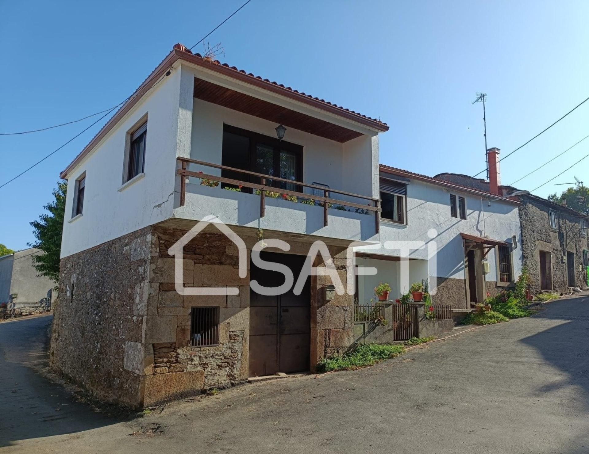 Vista exterior de Casa o chalet en venta en Lalín con Calefacción y Balcón