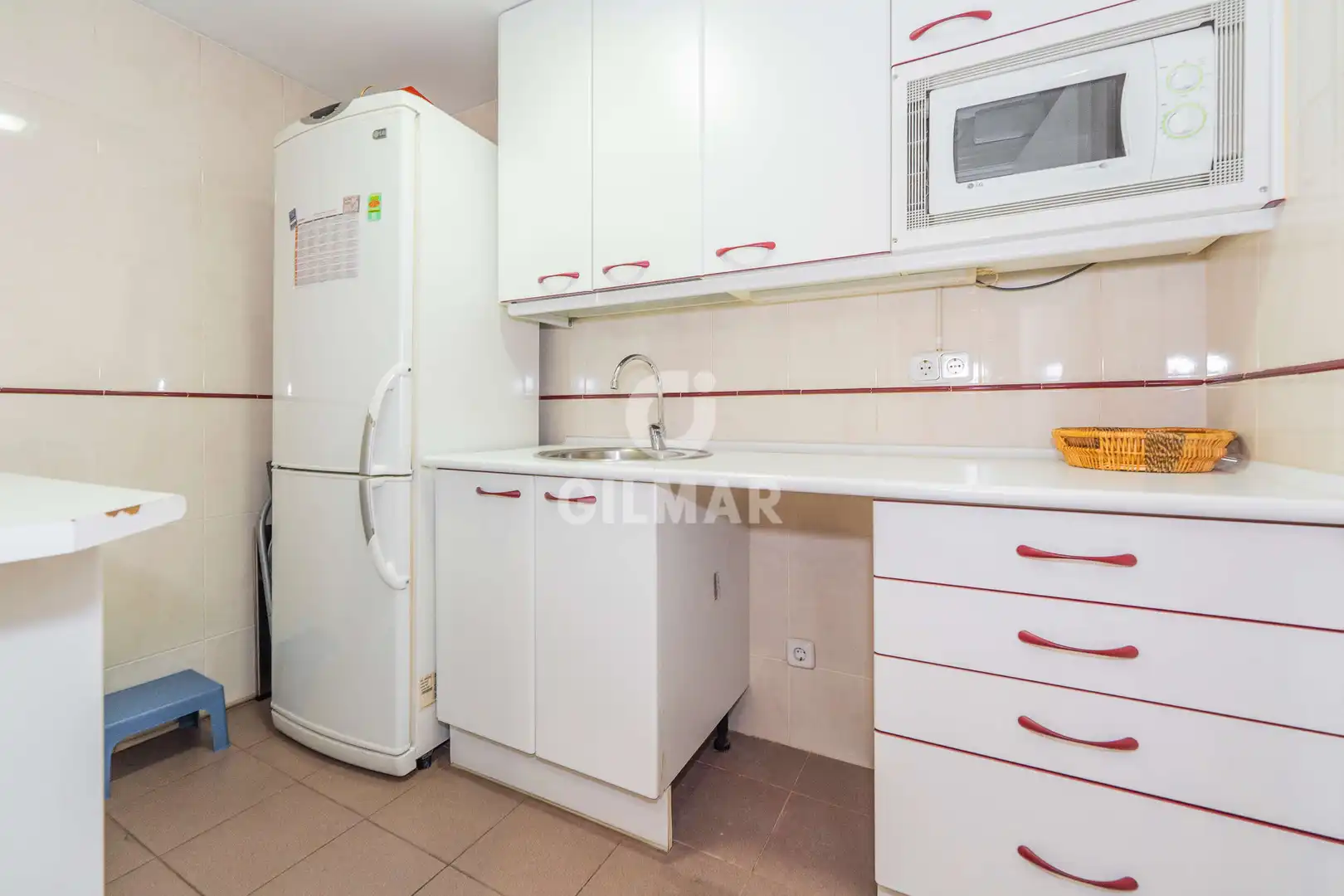 Cocina de Oficina en venta en  Madrid Capital con Calefacción