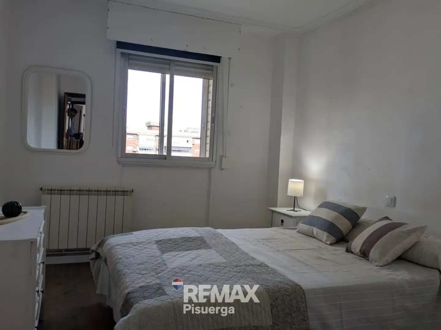 Bedroom of Flat for sale in Valladolid  with Heating
