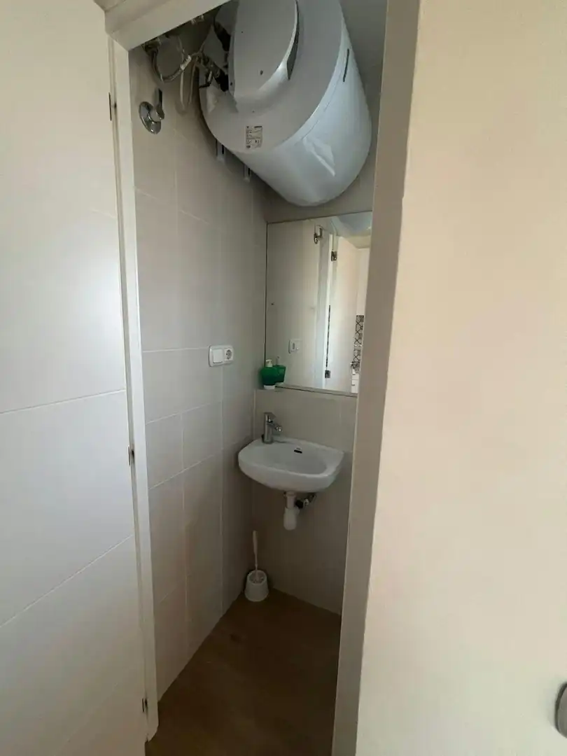 Badezimmer von Wohnung zur Miete in Barcelona mit Waschmaschine und Haustiere erlaubt