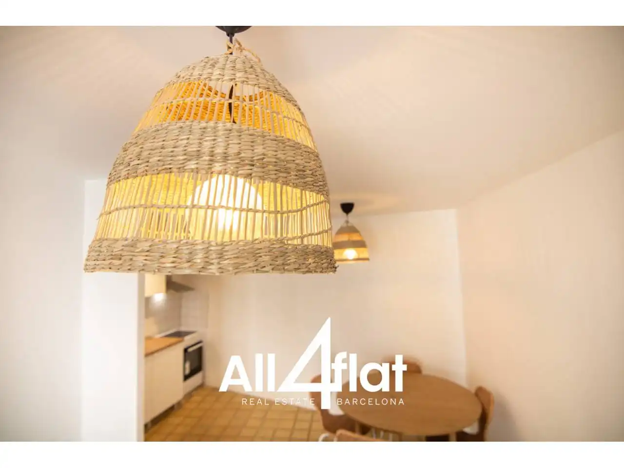 Flat for sale in Barcelona  with Air Conditioner
