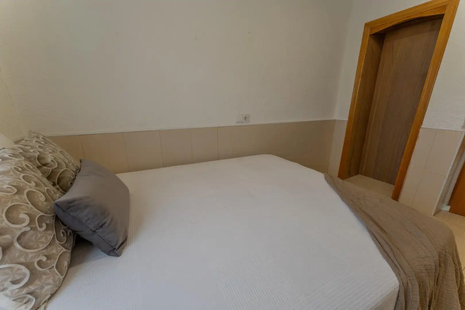 Habitación de Casa o chalet en venta en Elche / Elx con Aire acondicionado, Jardín privado y Piscina