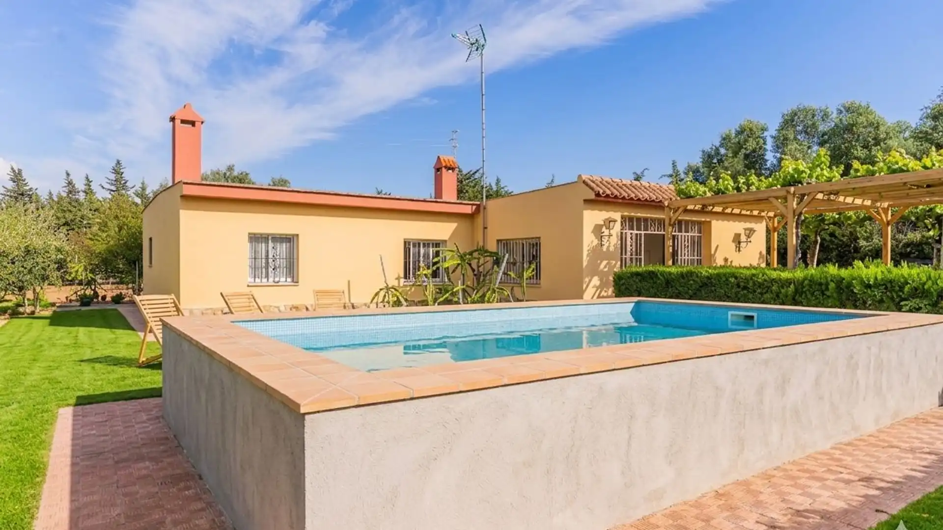 Swimming pool of Houses for sale in Chiclana de la Frontera  with Private garden, Terrace and Swimming Pool