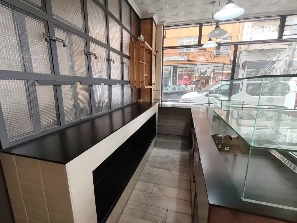 Business premises to rent in Calle José Cueto, imagen 10