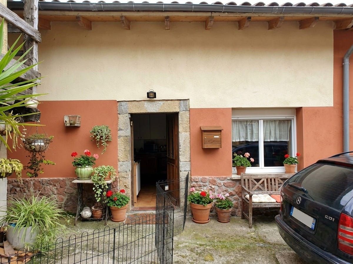 Casa o xalet en venda en Belmonte de Miranda amb Traster