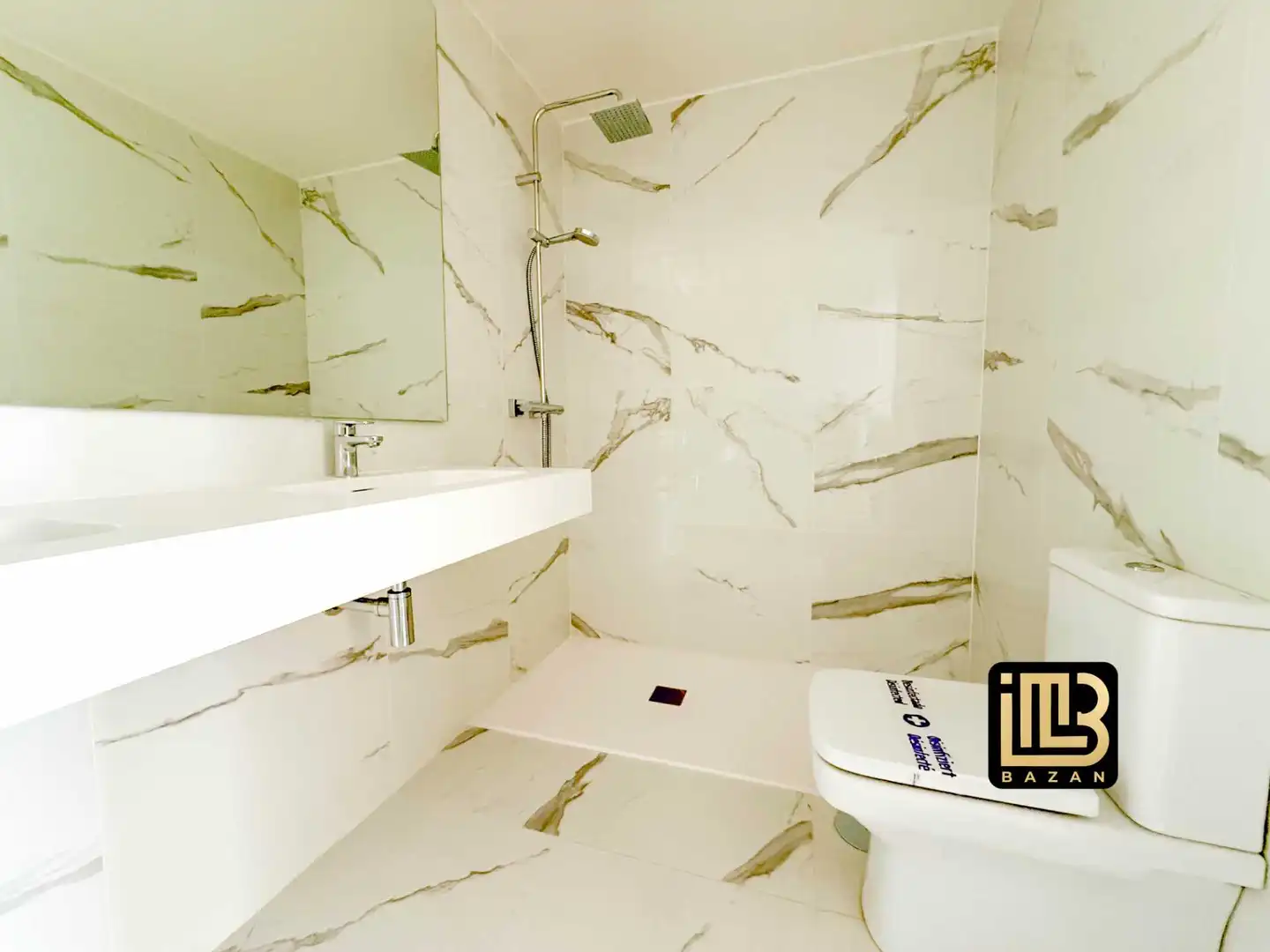 Bathroom of Flat for rent in Málaga  with Air Conditioner, Heating and Private garden