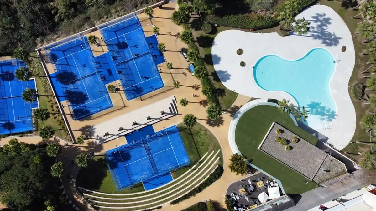 Piscina de Planta baja en venta en Fuengirola con Aire acondicionado, Calefacción y Terraza