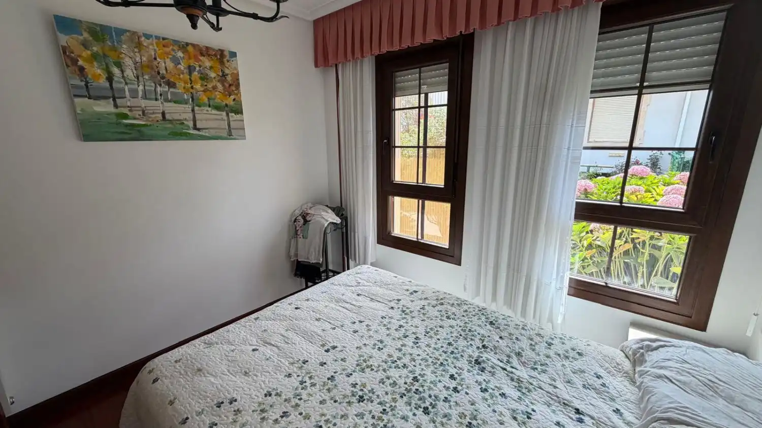 Schlafzimmer von Einfamilien-Reihenhaus zum Verkauf in Argoños  mit Heizung und Terrasse